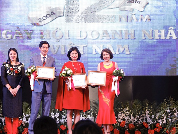 20-doanh-nhan-nguyen-thi-thu-duoc-vinh-danh-vhdn