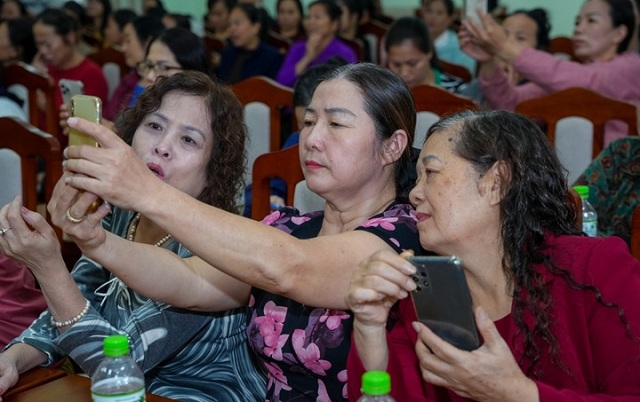cong-ty-coca-cola-viet-nam-tiep-tuc-gia-tang-quyen-nang-kinh-te-cho-phu-nu