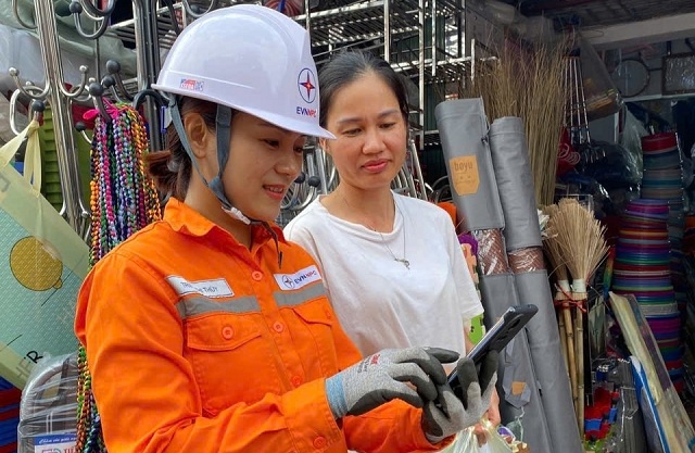 evnnpc-day-nhanh-tien-do-du-an-trung-the-va-cac-cong-trinh-trong-diem-cuoi-nam