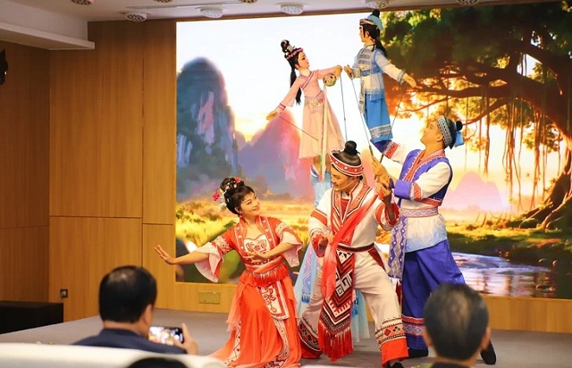 kham-pha-quang-tay-giua-long-ha-noi