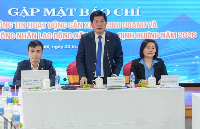 vinatex-xuat-khau-dat-46-ti-usd-lo-ngai-thue-doi-ung-tiep-tuc-tiem-an-rui-ro