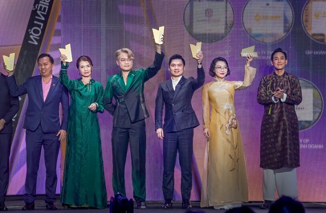t-t-group-va-hanh-trinh-vuon-minh-ra-bien-lon-tai-wechoice-awards