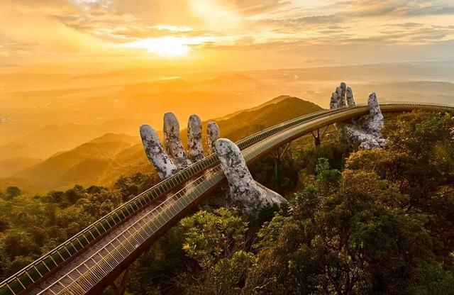 vi-the-du-lich-viet-nam-nhin-tu-nhung-cong-trinh