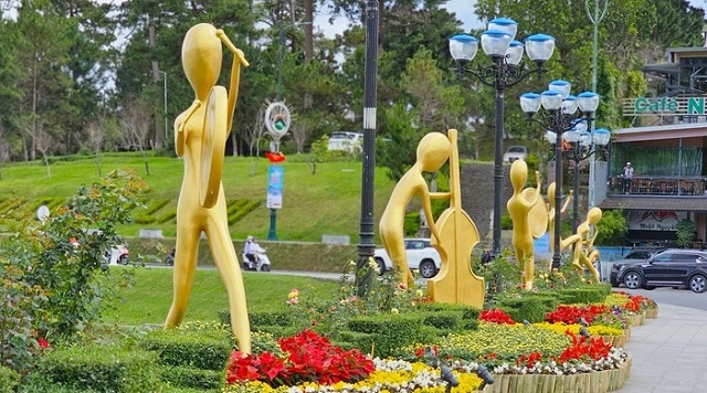 du-lich-he-nhieu-thach-thuc-lam-dong-tap-trung-cac-giai-phap-kich-cau-1