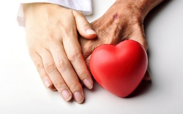 phong-ngua-nguy-co-gap-bien-co-tim-mach-cho-nguoi-cao-tuoi-the-nao