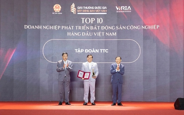 ttc-duoc-vinh-danh-top-10-doanh-nghiep-phat-trien-bat-dong-san-cong-nghiep-hang-dau-viet-nam
