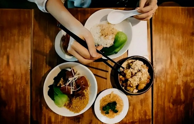 thoi-gian-an-toi-giup-co-the-nhan-duoc-nhieu-loi-ich