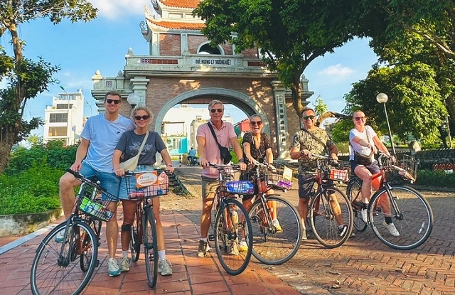 ha-noi-duoc-vinh-danh-thanh-pho-co-dich-vu-than-thien-top-2-the-gioi