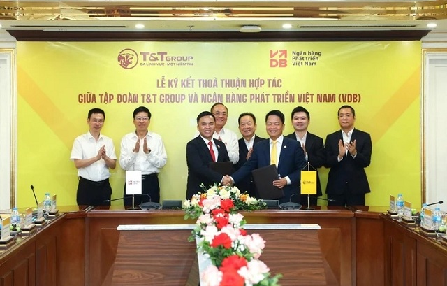 tap-doan-cua-bau-hien-bat-tay-vdb-mo-rong-nguon-von-cho-du-an-chien-luoc