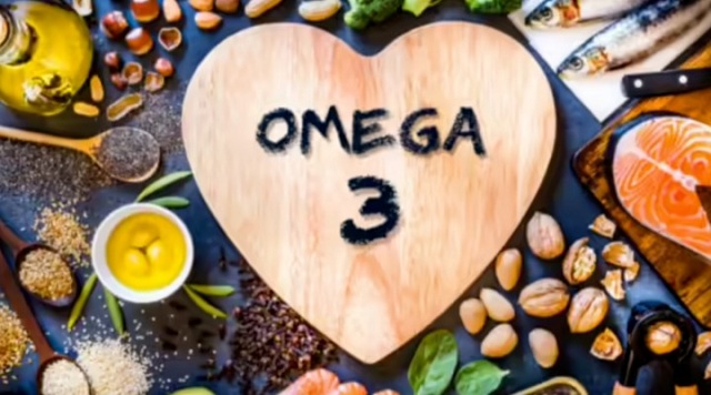 6-dau-hieu-cho-thay-co-the-ban-dang-thieu-omega-3
