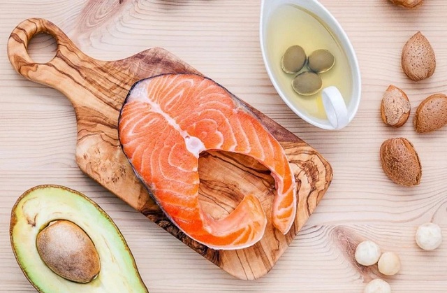 ta-can-bao-nhieu-omega-3-moi-ngay-lay-tu-dau