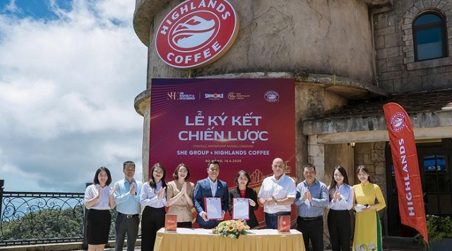 sun-group-ky-ket-mo-chuoi-cafe-highlands-tren-he-thong-khu-du-lich