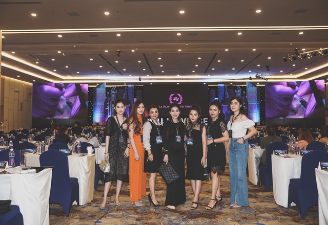 master-jennifer-pham-a-pp-beauty-a-academy-gop-nen-thanh-cong-cua-pmu-universe-award-2019-ketnoidoanhnhan-2