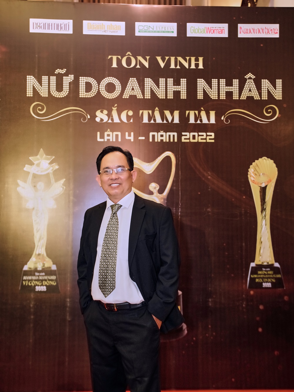 vien-tham-my-anh-thu-nhan-giai-thuong-thuong-hieu-cham-soc-suc-khoe-a-sac-dep-duoc-tin-dung-2022-ketnoidoanhnhan8