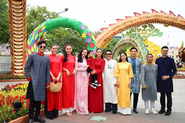 nguoi-dung-sau-bst-pride-vietnam--ntk-pham-ngoc-tay-cung-giac-mo-mang-ao-dai-viet-vuon-tam-quoc-te-ketnoidoanhnhan12