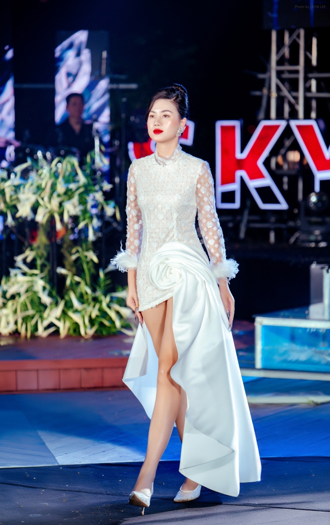 tuan-le-hoa-bach-hop-thuong-hieu-giang-kyo-fashion-ra-mat-bst-bong-benh-tai-tuan-le-hoa-bach-hop-2024-KETNOIDOANHNHAN-11