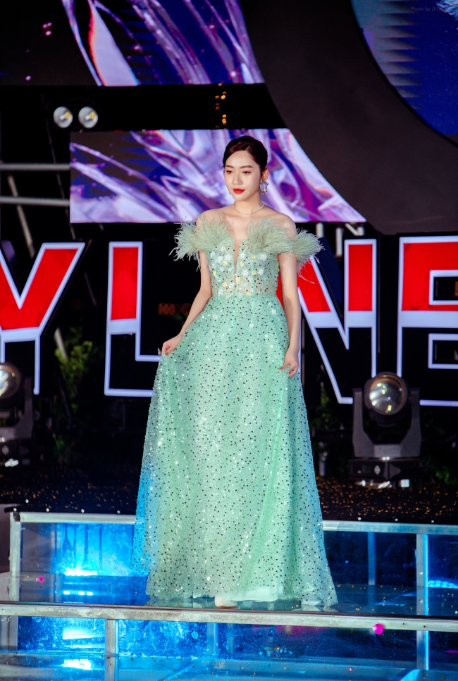 tuan-le-hoa-bach-hop-thuong-hieu-giang-kyo-fashion-ra-mat-bst-bong-benh-tai-tuan-le-hoa-bach-hop-2024-KETNOIDOANHNHAN-5