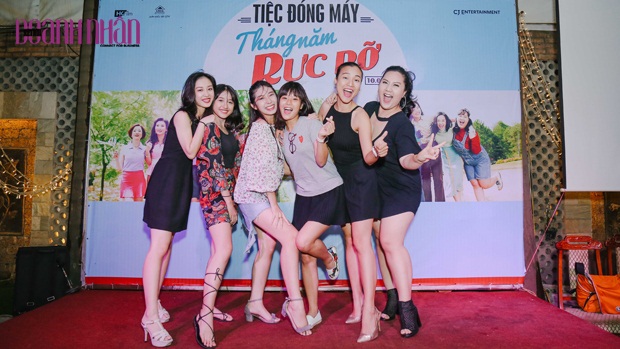 thang-nam-ruc-ro-kndn-2