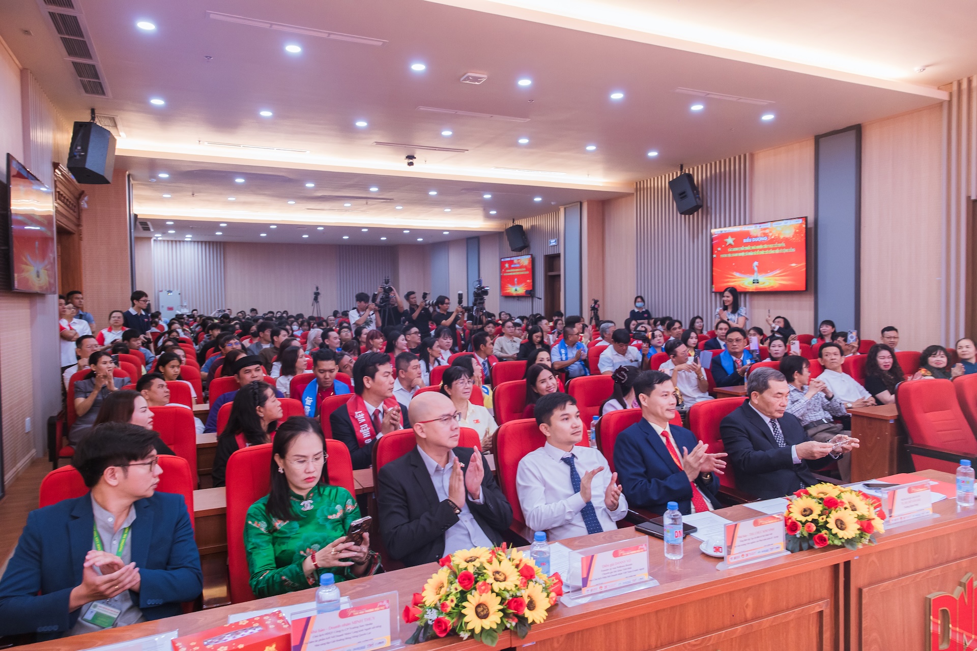 dai-hoc-nam-can-tho-6