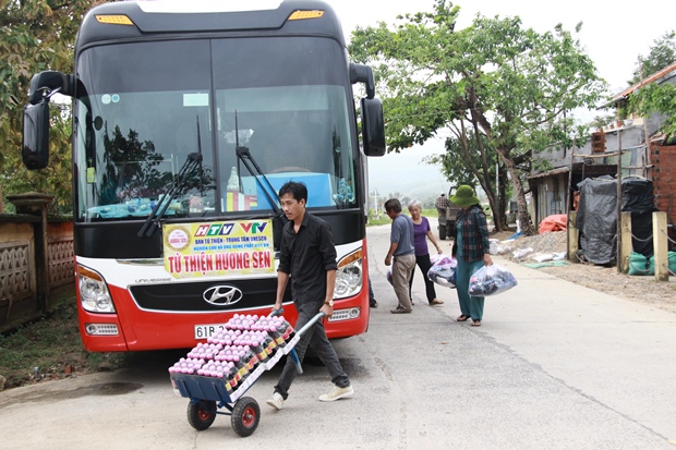 huong-sen-nhan-tam-viet-lam-tu-thien-phu-yen-ketnoidoanhnhan 4