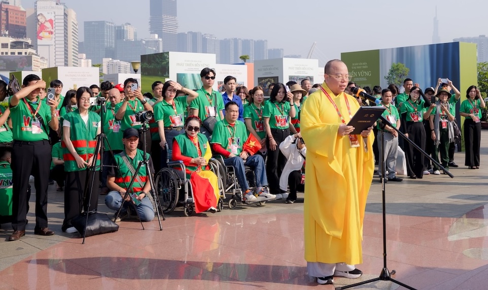 Gala-ket-noi-nhung-trai-tim-tinh-nguyen-VNV-lan-VIII 3